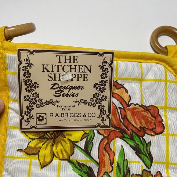 Vintage Flower/Floral Yellow Potholder/Hot pad - Picture 4 of 5